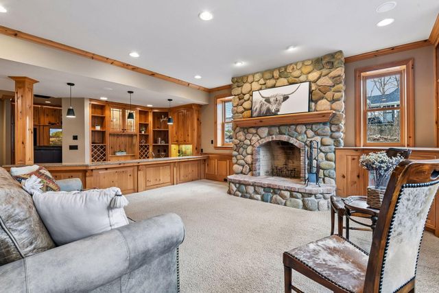 8662 Great Waters Alcove, Eden Prairie, MN 55347