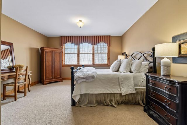 8662 Great Waters Alcove, Eden Prairie, MN 55347