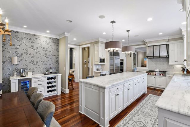 8662 Great Waters Alcove, Eden Prairie, MN 55347