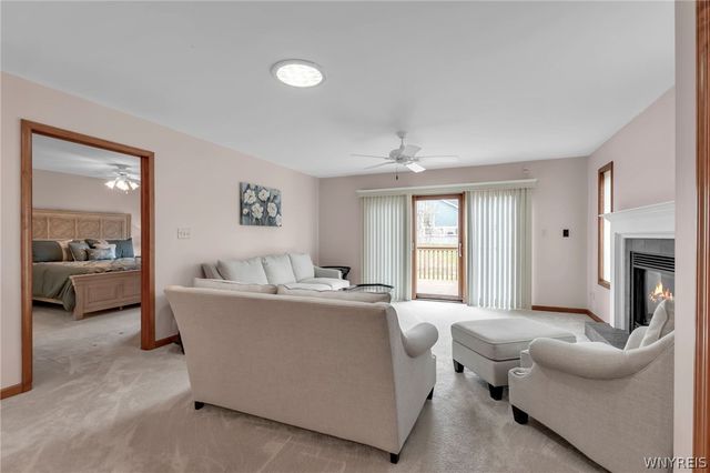 809 Carriage Lane, Lewiston, NY 14092