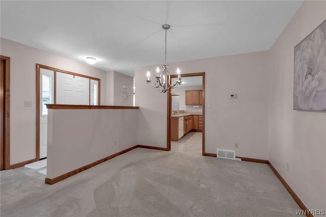 809 Carriage Lane, Lewiston, NY 14092