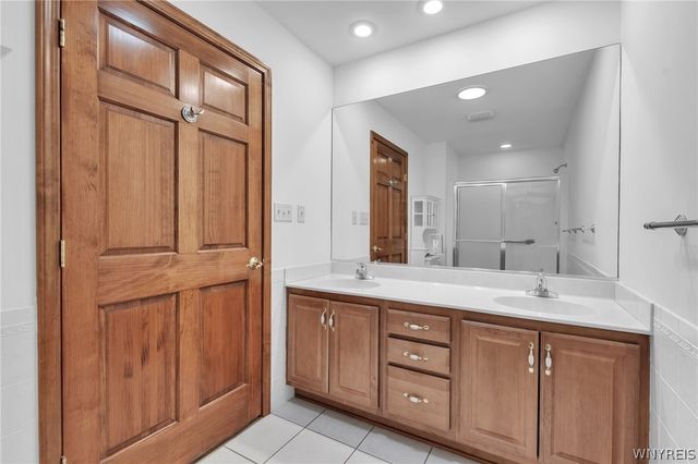 809 Carriage Lane, Lewiston, NY 14092