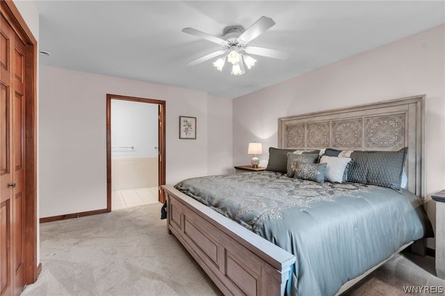 809 Carriage Lane, Lewiston, NY 14092