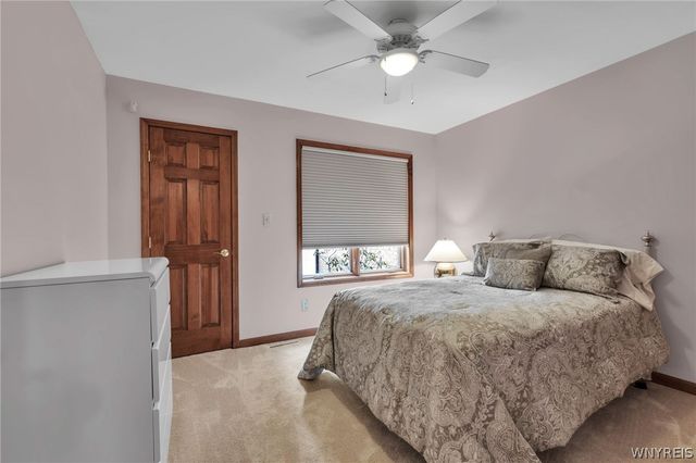 809 Carriage Lane, Lewiston, NY 14092