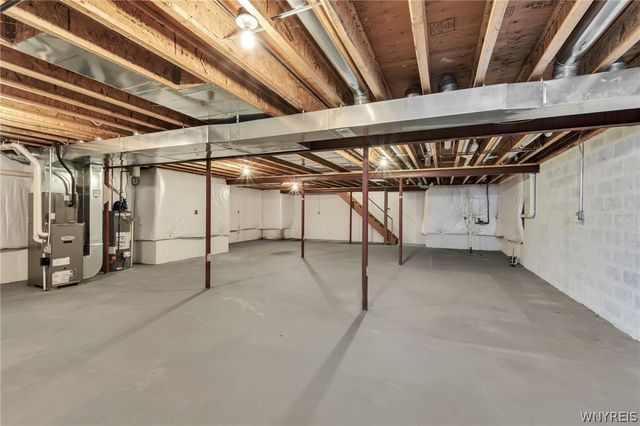 809 Carriage Lane, Lewiston, NY 14092