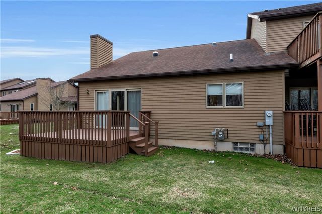 809 Carriage Lane, Lewiston, NY 14092