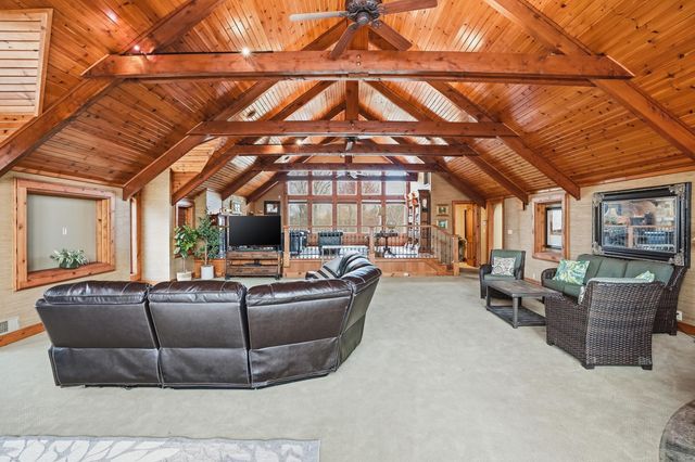 8315 Meadow Lane, St. John, IN 46373