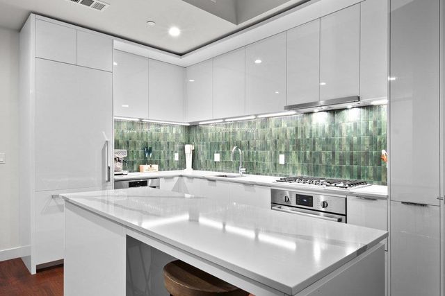 44 East Ave 3705, Austin, TX 78701