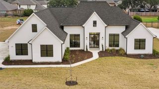 5848 Thousand Oaks Road, College Station, TX 77845