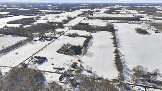 000 W 750 S, Wolcottville, IN 46795