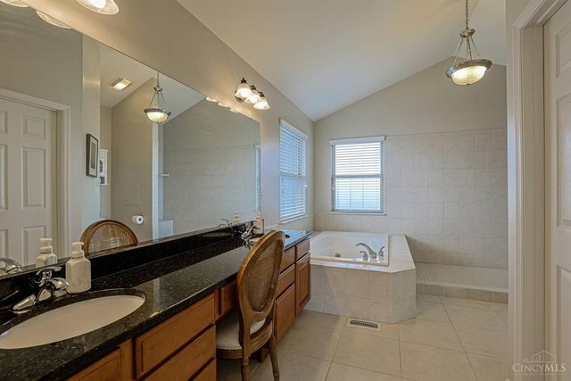 7563 Tylers Valley Drive, West Chester, OH 45069