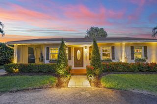 2205 W Pineridge Court, Delray Beach, FL 33444