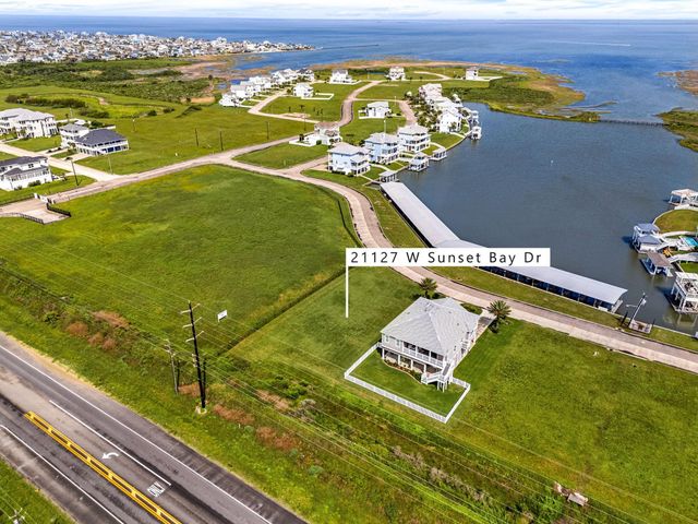 21127 W Sunset Bay Drive, Galveston, TX 77554