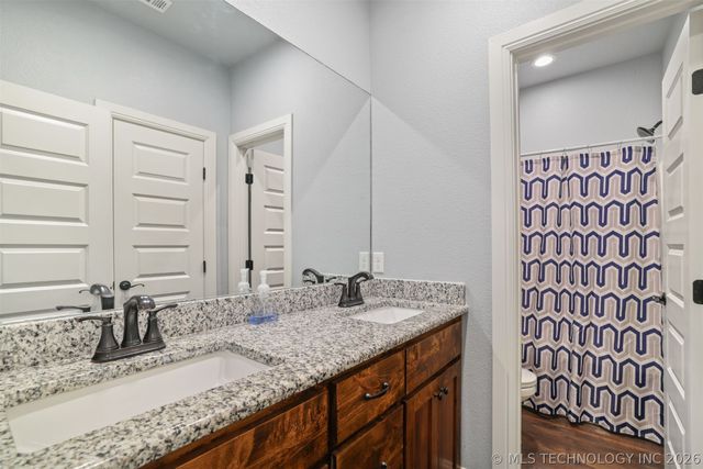 66 Maple Leaf Drive, Durant, OK 74701