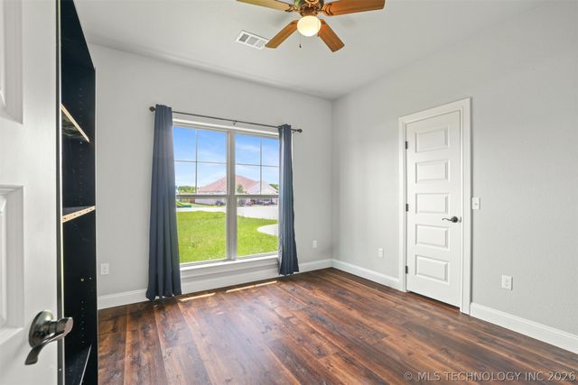 66 Maple Leaf Drive, Durant, OK 74701