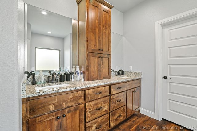 66 Maple Leaf Drive, Durant, OK 74701