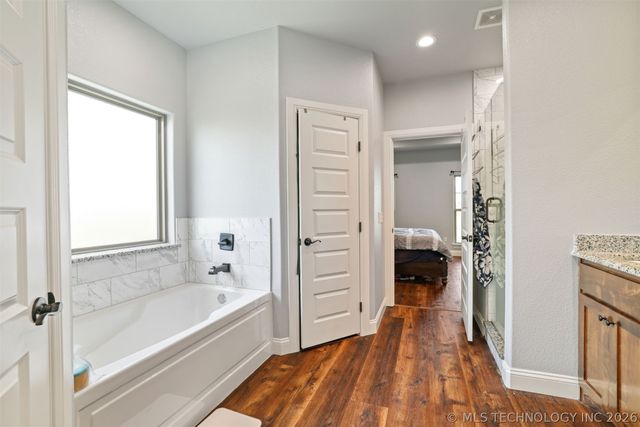 66 Maple Leaf Drive, Durant, OK 74701