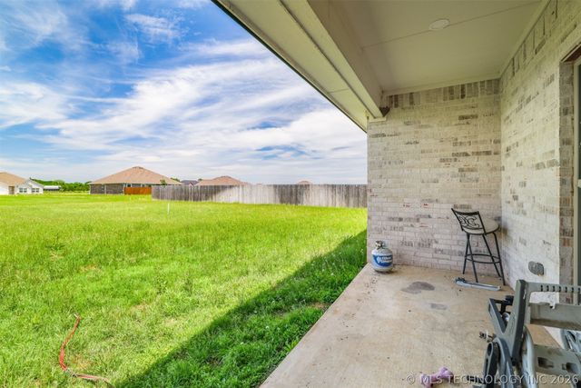 66 Maple Leaf Drive, Durant, OK 74701