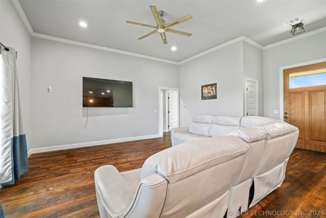 66 Maple Leaf Drive, Durant, OK 74701