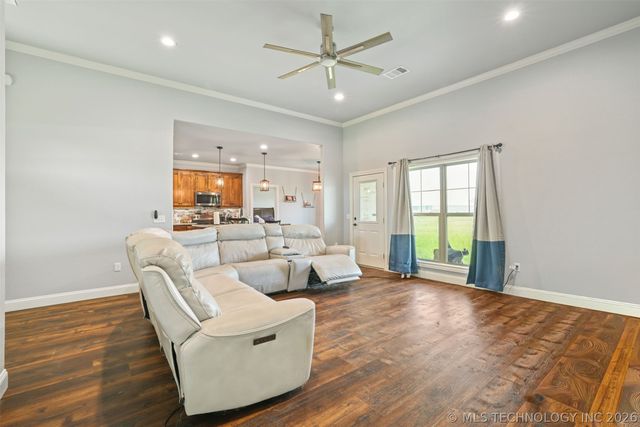 66 Maple Leaf Drive, Durant, OK 74701