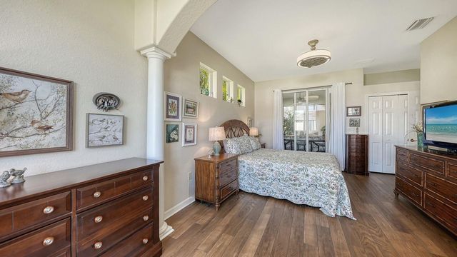 7810 33RD STREET E, Sarasota, FL 34243