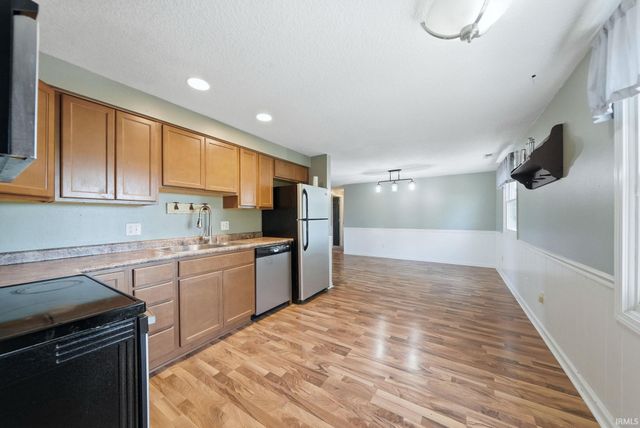 22902 Woodburn Road, Woodburn, IN 46797