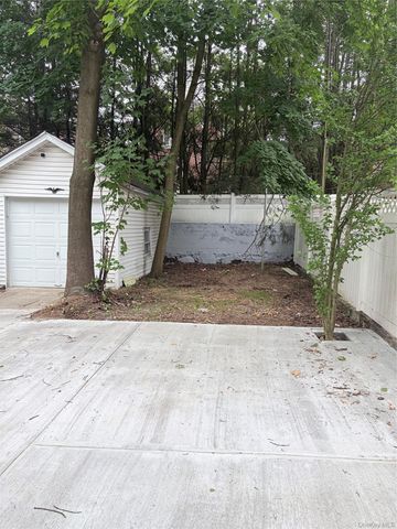 128 E 238th Street, Bronx, NY 10470