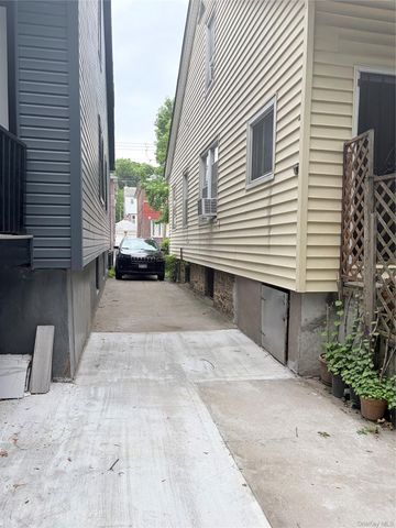 128 E 238th Street, Bronx, NY 10470
