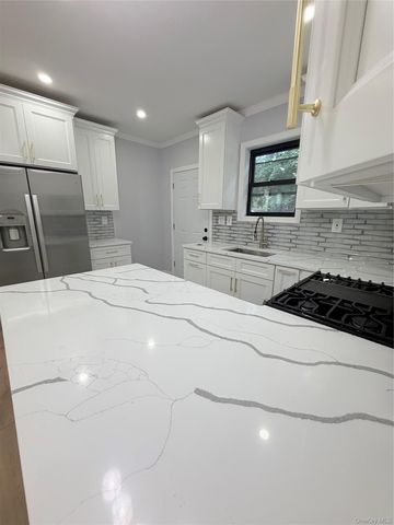 128 E 238th Street, Bronx, NY 10470