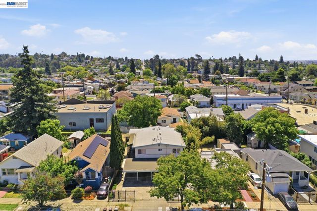 2828 Viola St, Oakland, CA 94619