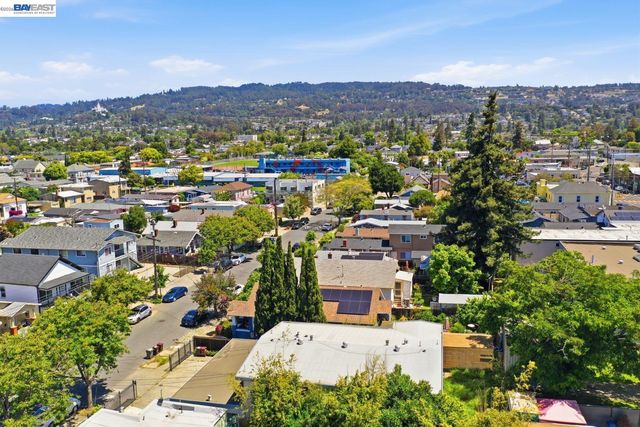 2828 Viola St, Oakland, CA 94619