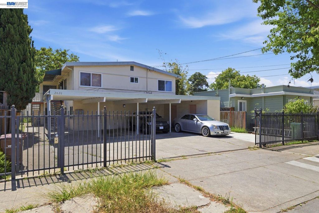 2828 Viola St, Oakland, CA 94619
