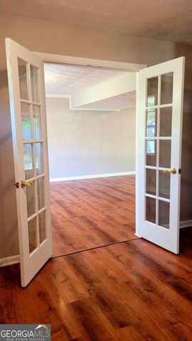 2915 La Jean Drive, Atlanta, GA 30349