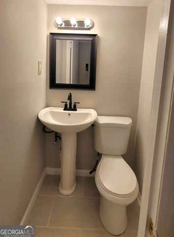 2915 La Jean Drive, Atlanta, GA 30349