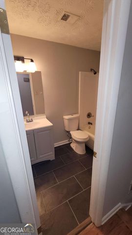 2915 La Jean Drive, Atlanta, GA 30349