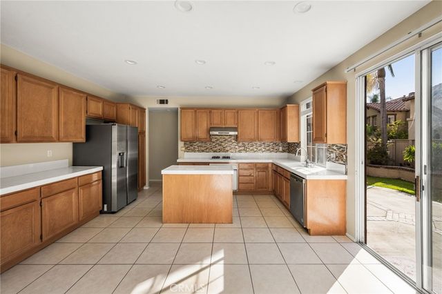 11645 Maynard Avenue, Tustin, CA 92782