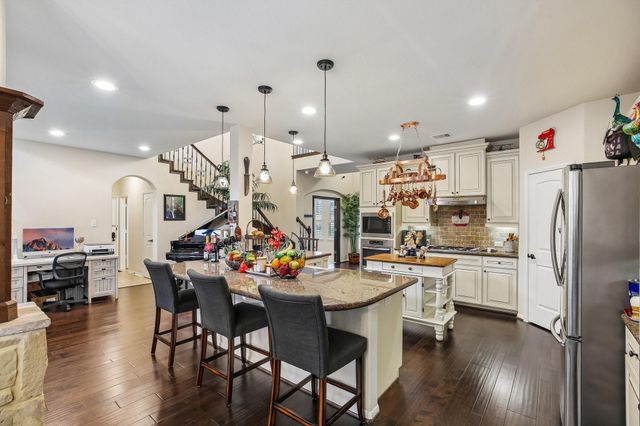 4220 Walnut Bend Drive, Friendswood, TX 77546