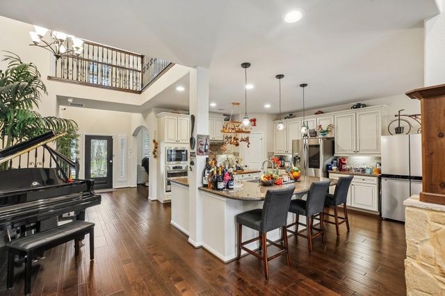4220 Walnut Bend Drive, Friendswood, TX 77546