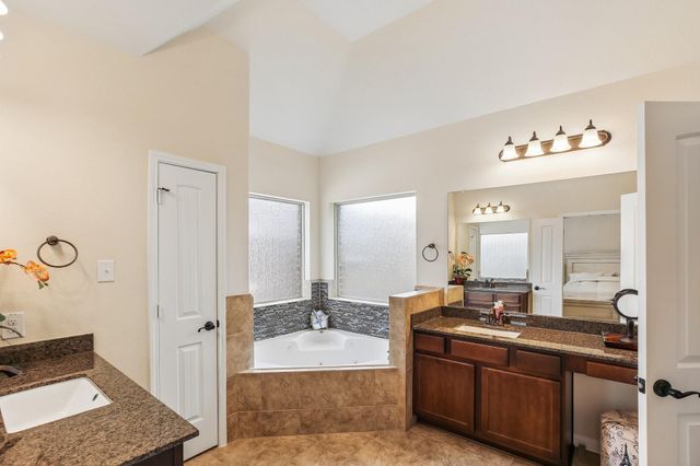4220 Walnut Bend Drive, Friendswood, TX 77546