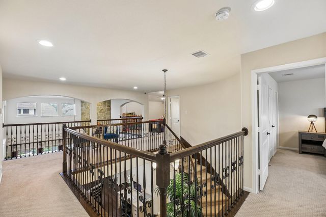 4220 Walnut Bend Drive, Friendswood, TX 77546