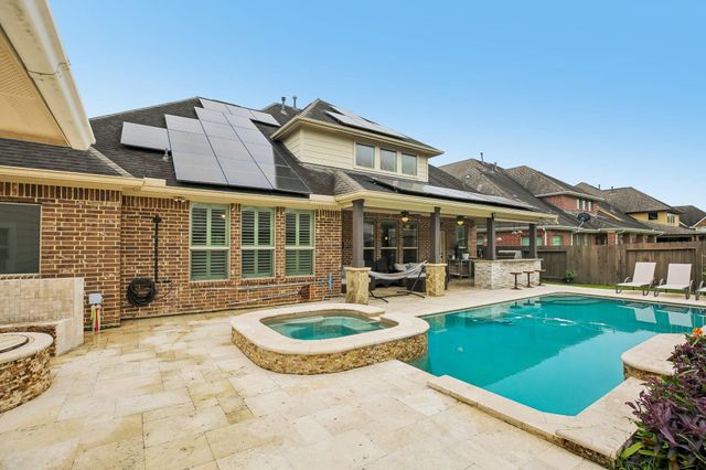 4220 Walnut Bend Drive, Friendswood, TX 77546