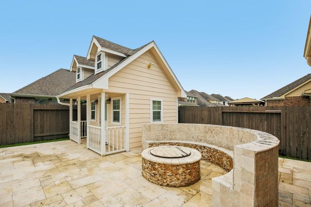4220 Walnut Bend Drive, Friendswood, TX 77546