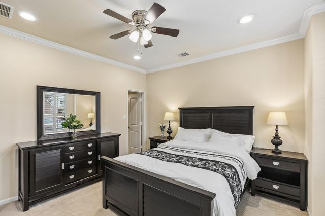 4220 Walnut Bend Drive, Friendswood, TX 77546
