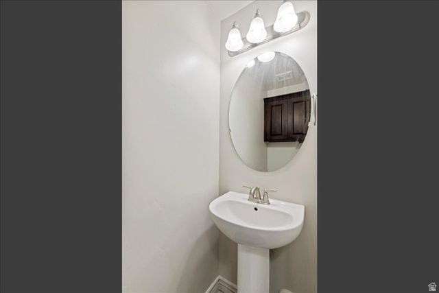 1805 W 675 N, West Point, UT 84015