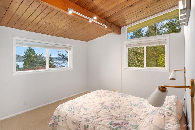1848 W Lake Sammamish Parkway SE, Bellevue, WA 98008