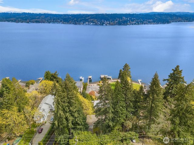 1848 W Lake Sammamish Parkway SE, Bellevue, WA 98008