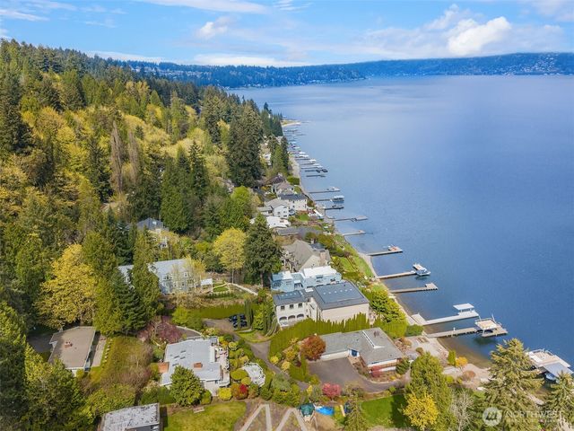 1848 W Lake Sammamish Parkway SE, Bellevue, WA 98008