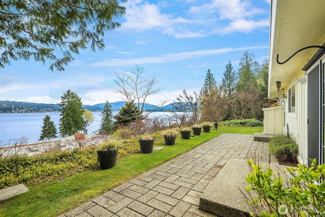 1848 W Lake Sammamish Parkway SE, Bellevue, WA 98008