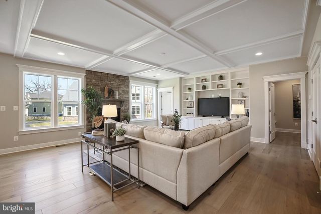 16043 KEYMER HILL CT, Hamilton, VA 20158