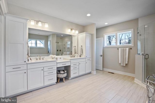 16043 KEYMER HILL CT, Hamilton, VA 20158